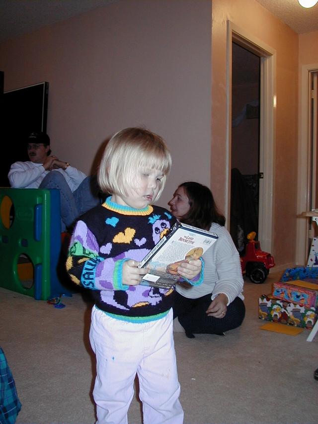 camera/2000/11(November)/11_18_Brittney_3rd_Bday/640x480_PB180026.JPG