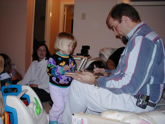 camera/2000/11(November)/11_18_Brittney_3rd_Bday/640x480_PB180035.JPG