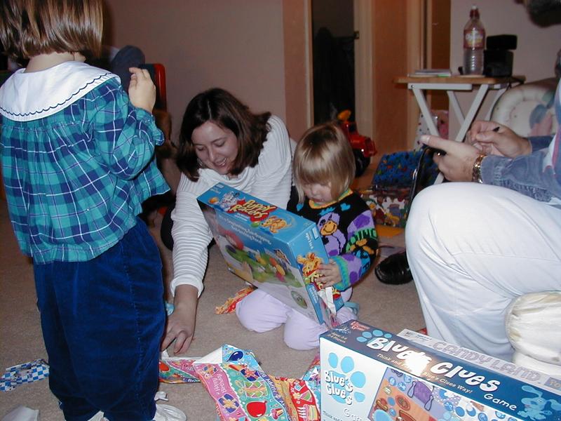 camera/2000/11(November)/11_18_Brittney_3rd_Bday/800x600_PB180027.JPG