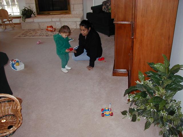 camera/2000/12(December)/12_02_Aaron_3rd_Birthday_Party/640x480_PC020029.JPG