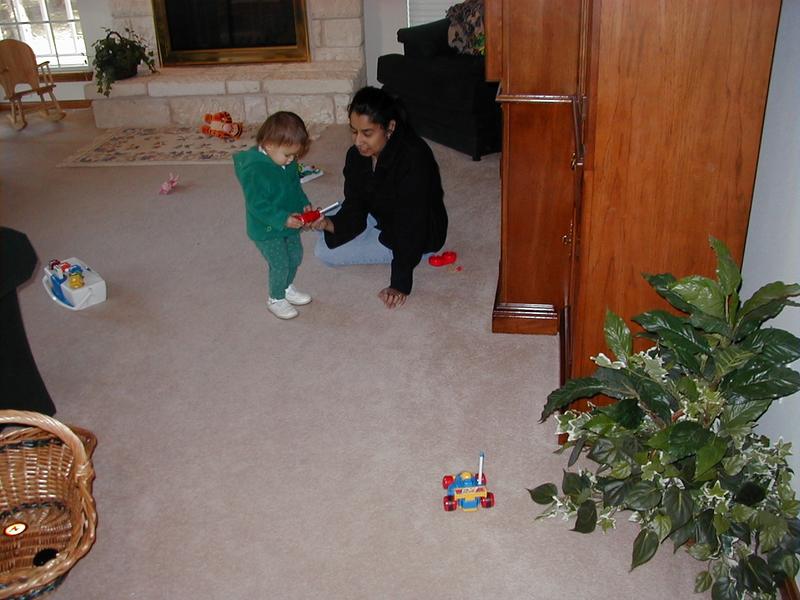 camera/2000/12(December)/12_02_Aaron_3rd_Birthday_Party/800x600_PC020029.JPG