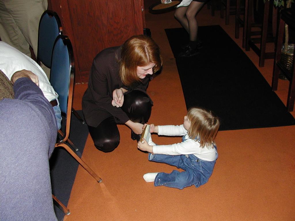 camera/2000/12(December)/12_08_Wayne's_Birthday_Party/1024x768_PC080028.JPG