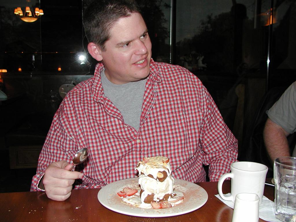 camera/2000/12(December)/12_12_CASE_Lunch/1024x768_PC120004.JPG