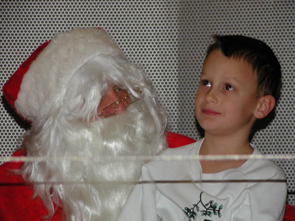 camera/2000/12(December)/12_13_Hire.com_Christmas_Party/1024x768_PC130063.JPG