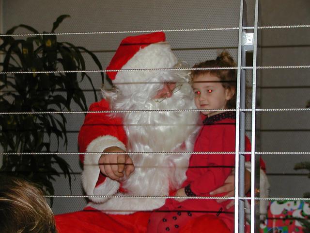 camera/2000/12(December)/12_13_Hire.com_Christmas_Party/640x480_PC130033.JPG