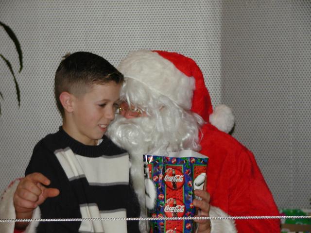 camera/2000/12(December)/12_13_Hire.com_Christmas_Party/640x480_PC130039.JPG