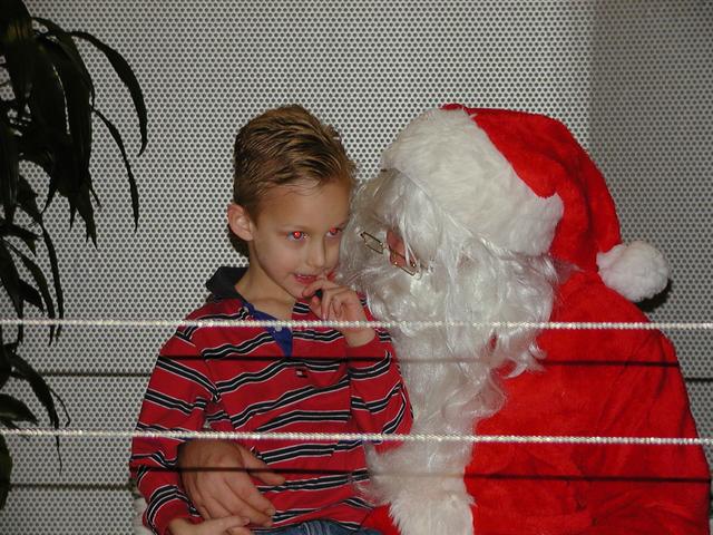 camera/2000/12(December)/12_13_Hire.com_Christmas_Party/640x480_PC130051.JPG