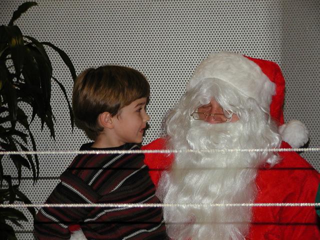 camera/2000/12(December)/12_13_Hire.com_Christmas_Party/640x480_PC130055.JPG