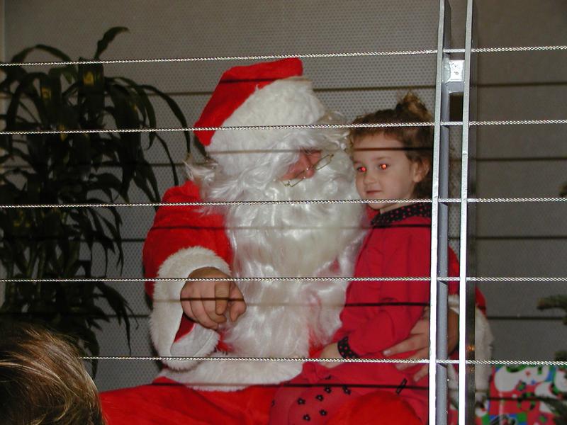 camera/2000/12(December)/12_13_Hire.com_Christmas_Party/800x600_PC130033.JPG
