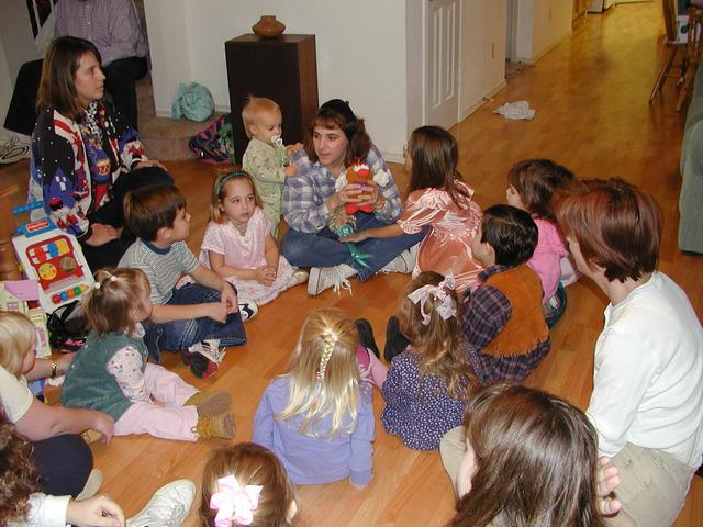 camera/2000/12(December)/12_16_Victoria's_3rd_Birthday_Party/640x480_PC160041.JPG