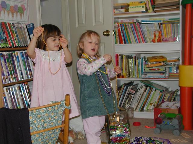 camera/2000/12(December)/12_16_Victoria's_3rd_Birthday_Party/640x480_PC160053.JPG