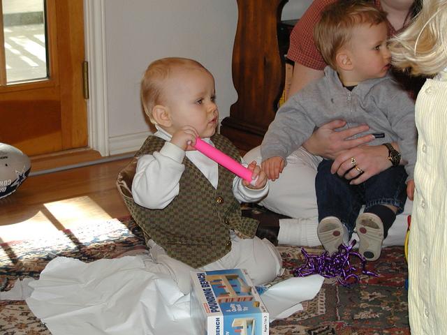 camera/2000/12(December)/12_16_Zen's_1st_Birthday_Party/640x480_PC160088.JPG