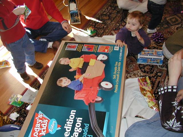 camera/2000/12(December)/12_16_Zen's_1st_Birthday_Party/640x480_PC160093.JPG