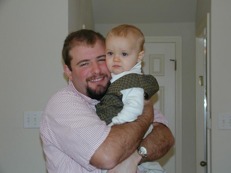 camera/2000/12(December)/12_16_Zen's_1st_Birthday_Party/800x600_PC160064.JPG