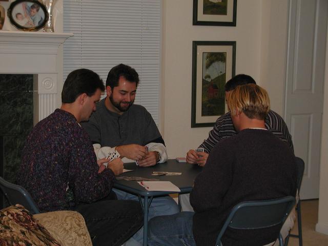 camera/2000/12(December)/12_17_Pinochle_at_Sarah's/640x480_PC170004.JPG