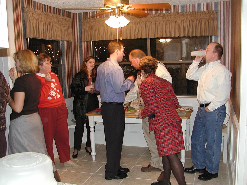 camera/2000/12(December)/12_24_Beyer_Christmas_Eve/1024x768_PC240009.JPG