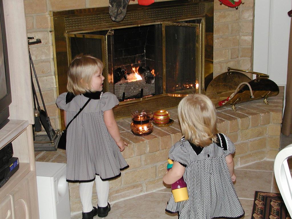 camera/2000/12(December)/12_24_Beyer_Christmas_Eve/1024x768_PC240015.JPG
