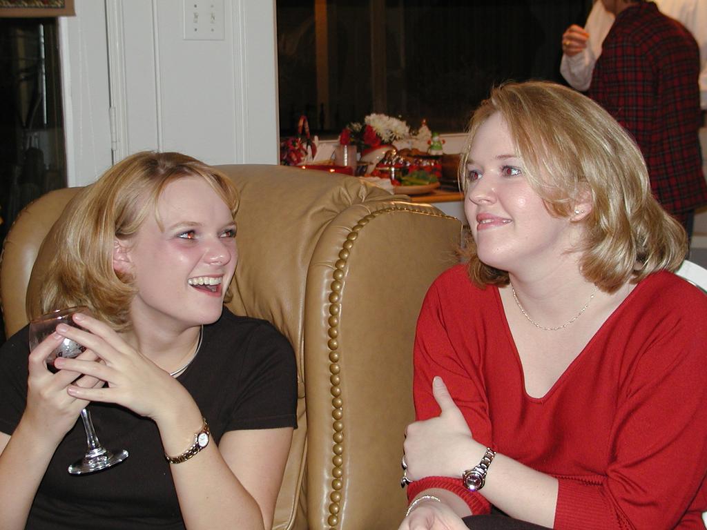 camera/2000/12(December)/12_24_Beyer_Christmas_Eve/1024x768_PC240017.JPG