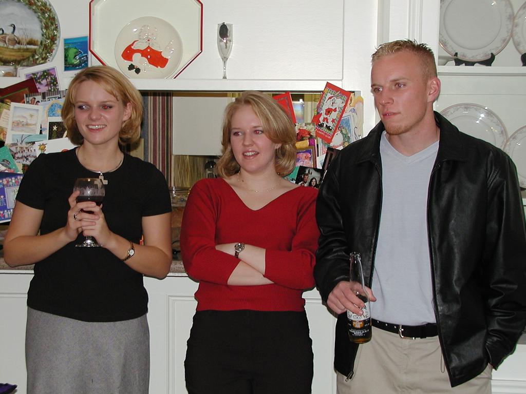 camera/2000/12(December)/12_24_Beyer_Christmas_Eve/1024x768_PC240027.JPG