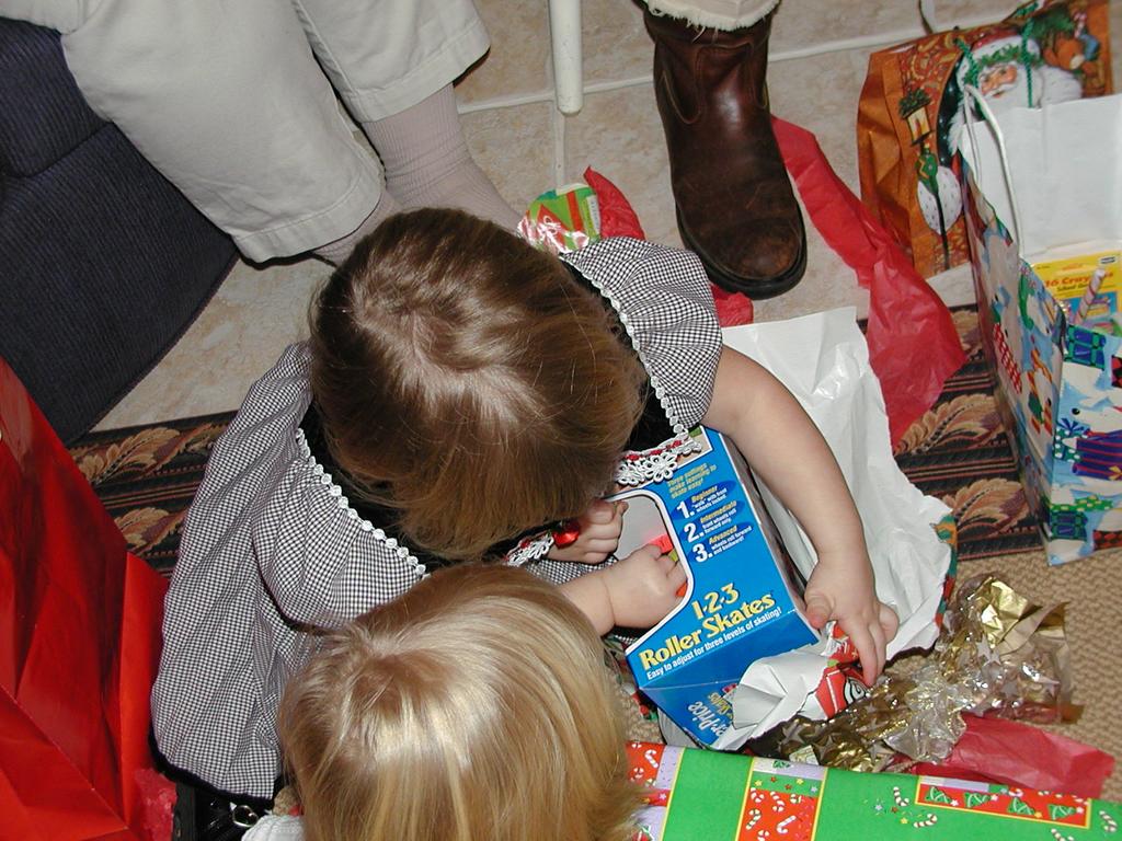 camera/2000/12(December)/12_24_Beyer_Christmas_Eve/1024x768_PC240039.JPG