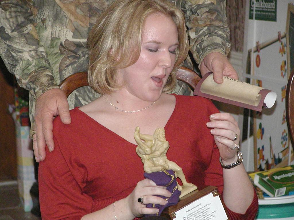 camera/2000/12(December)/12_24_Beyer_Christmas_Eve/1024x768_PC240076.JPG
