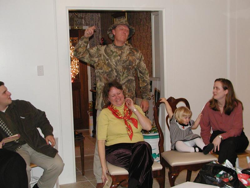camera/2000/12(December)/12_24_Beyer_Christmas_Eve/800x600_PC240073.JPG