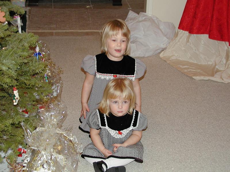 camera/2000/12(December)/12_24_Beyer_Christmas_Eve/800x600_PC240084.JPG