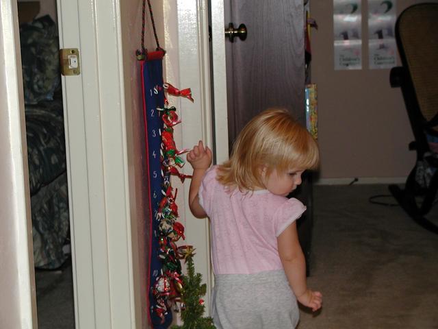 camera/2000/12(December)/Miscellaneous/640x480_Advent_Calendars-20.JPG