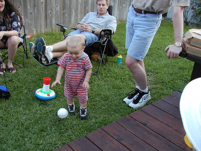 camera/2001/04(April)/04_28_Babysitting/640x480_P4280018.JPG