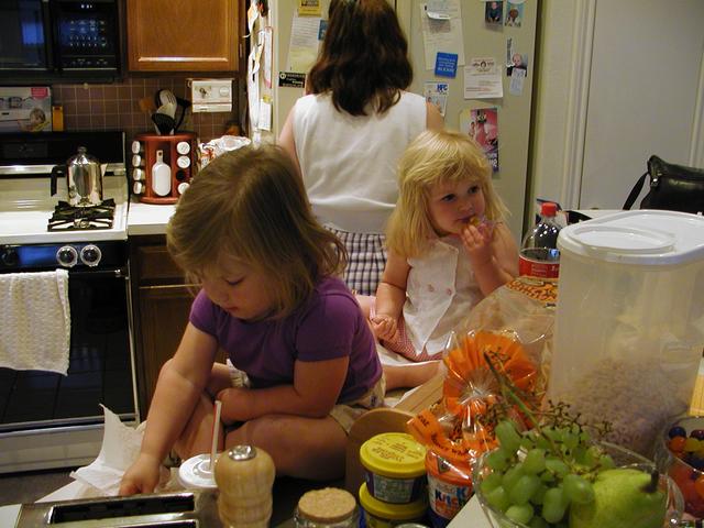 camera/2001/04(April)/04_28_Babysitting/640x480_P4280039.JPG