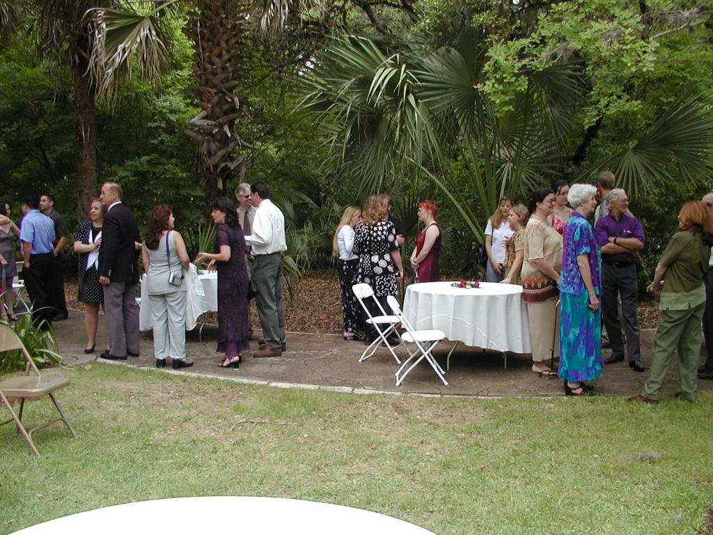 camera/2001/05(May)/05_05_Star_and_Ken's_Wedding/1024x768_P5050057.JPG