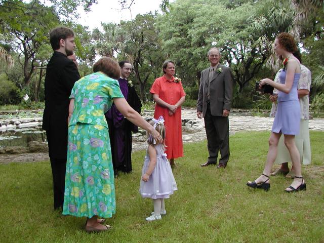 camera/2001/05(May)/05_05_Star_and_Ken's_Wedding/640x480_P5050002.JPG