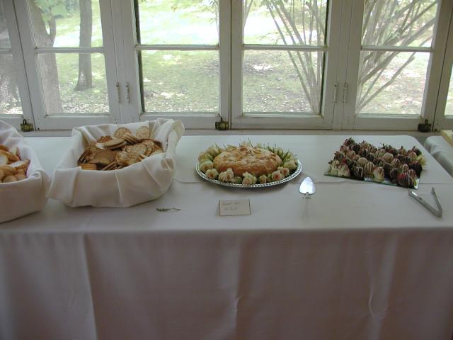 camera/2001/05(May)/05_05_Star_and_Ken's_Wedding/640x480_P5050068.JPG