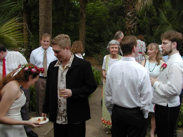 camera/2001/05(May)/05_05_Star_and_Ken's_Wedding/640x480_P5050102.JPG