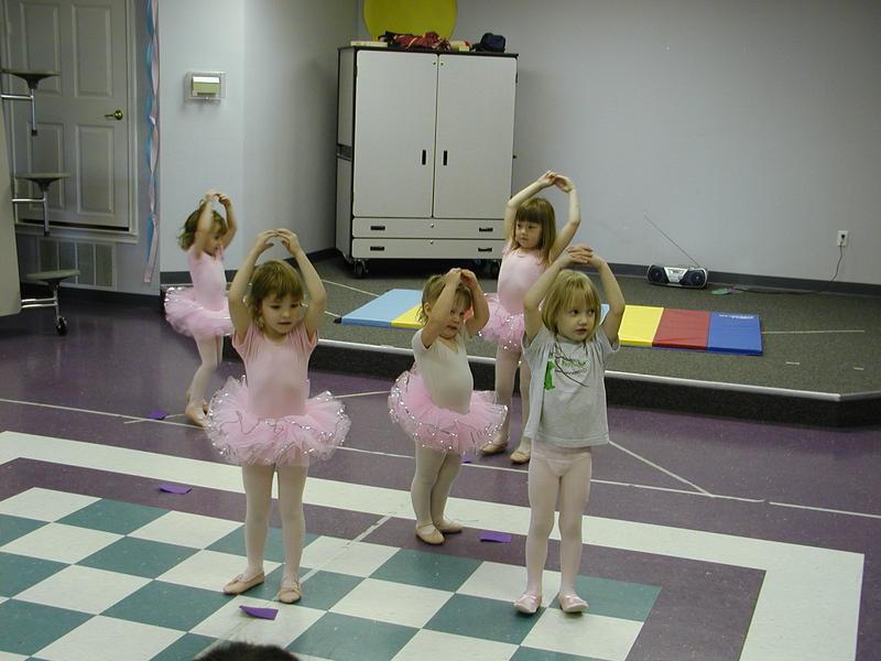 camera/2001/05(May)/05_15_Brittney's_Dance_Recital/800x600_P5150026.JPG
