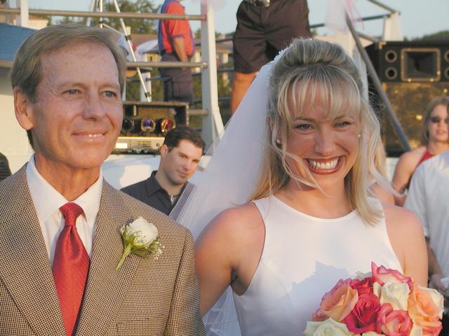 camera/2001/05(May)/05_27_Kristen_and_Donny's_Wedding/640x480_P5270013.JPG