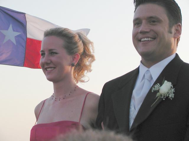 camera/2001/05(May)/05_27_Kristen_and_Donny's_Wedding/640x480_P5270022.JPG