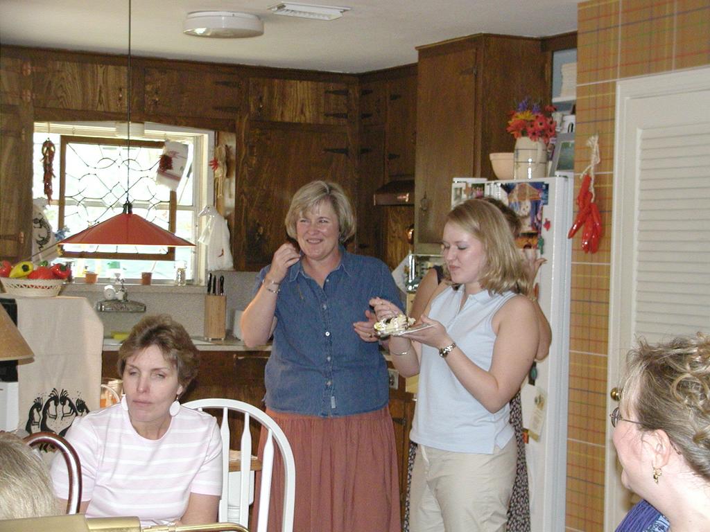 camera/2001/06(June)/06_02_Pam's_Baby_Shower/1024x768_P6020045.JPG