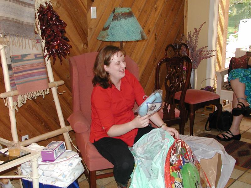 camera/2001/06(June)/06_02_Pam's_Baby_Shower/800x600_P6020038.JPG