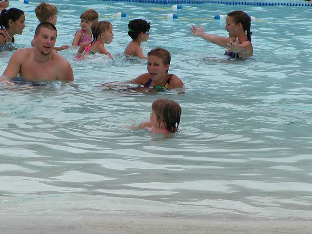 camera/2001/06(June)/06_07_Swimming_lessons/P6070070.JPG
