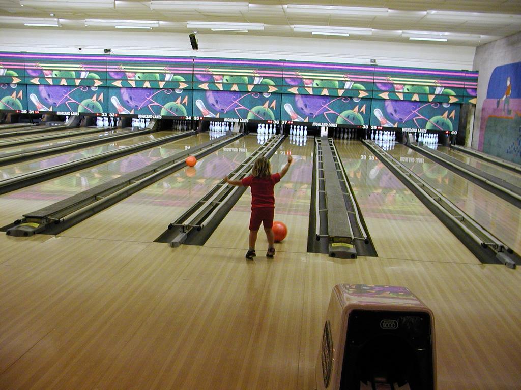 camera/2001/07(July)/07_01_Bowling/P7010001.JPG