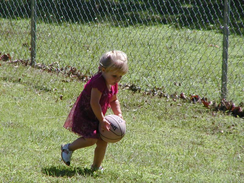 camera/2001/09(September)/09_29_Tristain's_4th_Birthday_Party/800x600_P9290031.JPG