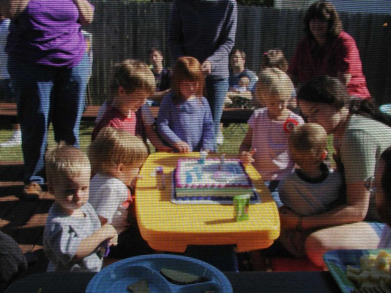 camera/2001/10(October)/10_07_Chance's_2nd_Birthday_Party/800x600_PA070015.JPG