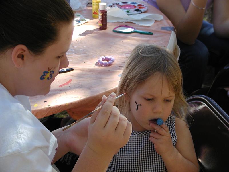 camera/2001/10(October)/10_14_St_William's_Fall_Festival/800x600_PA140017.JPG