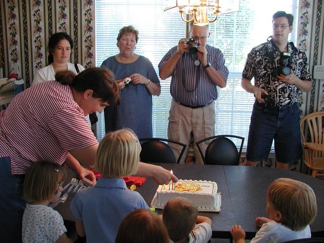 camera/2001/10(October)/10_20_Jack's_4th_Birthday_Party/640x480_PA200082.JPG