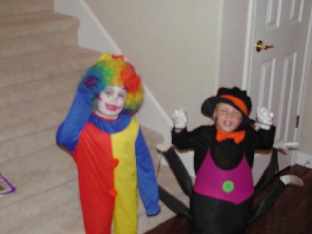 camera/2001/10(October)/10_31_Halloween_costumes/640x480_PA310047.JPG