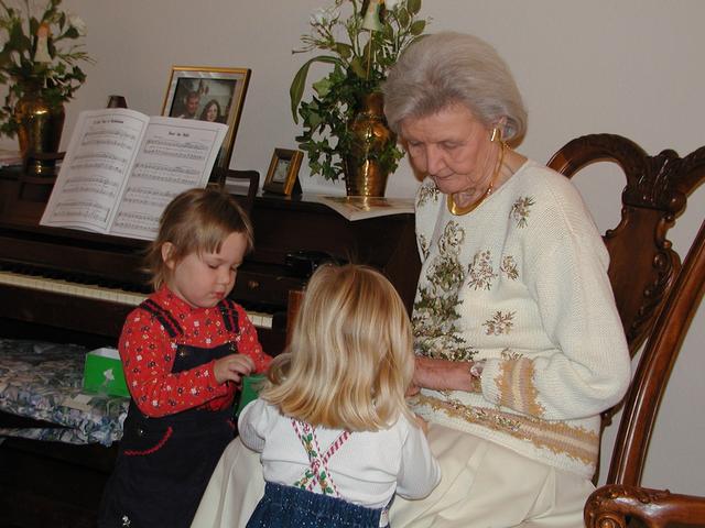 camera/2001/12(December)/12_25_Christmas_Day/640x480_PC250058.JPG