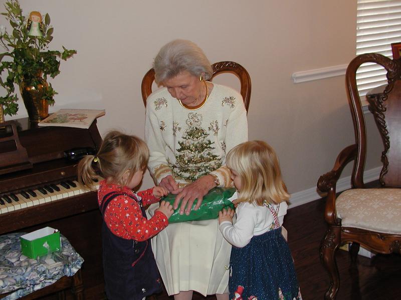 camera/2001/12(December)/12_25_Christmas_Day/800x600_PC250059.JPG