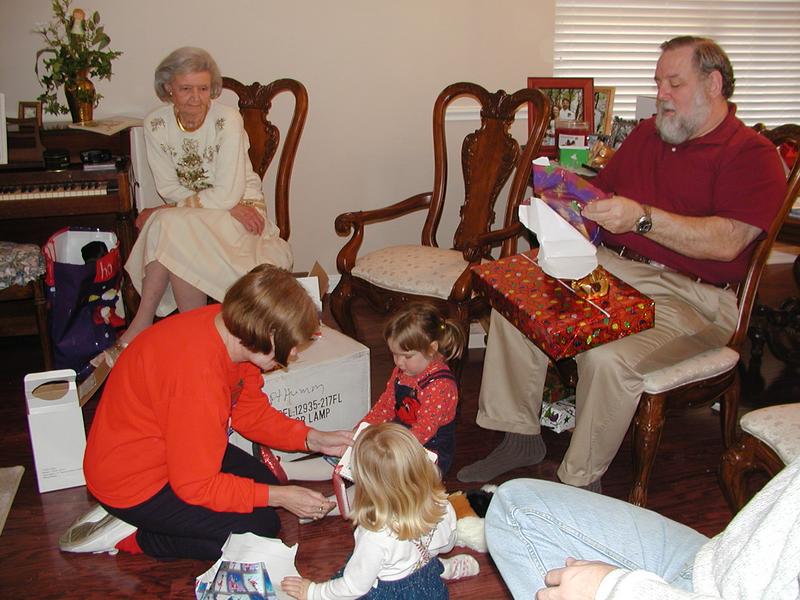 camera/2001/12(December)/12_25_Christmas_Day/800x600_PC250073.JPG