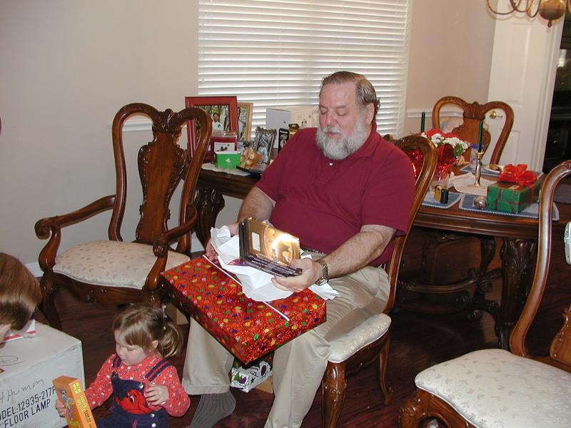 camera/2001/12(December)/12_25_Christmas_Day/800x600_PC250074.JPG